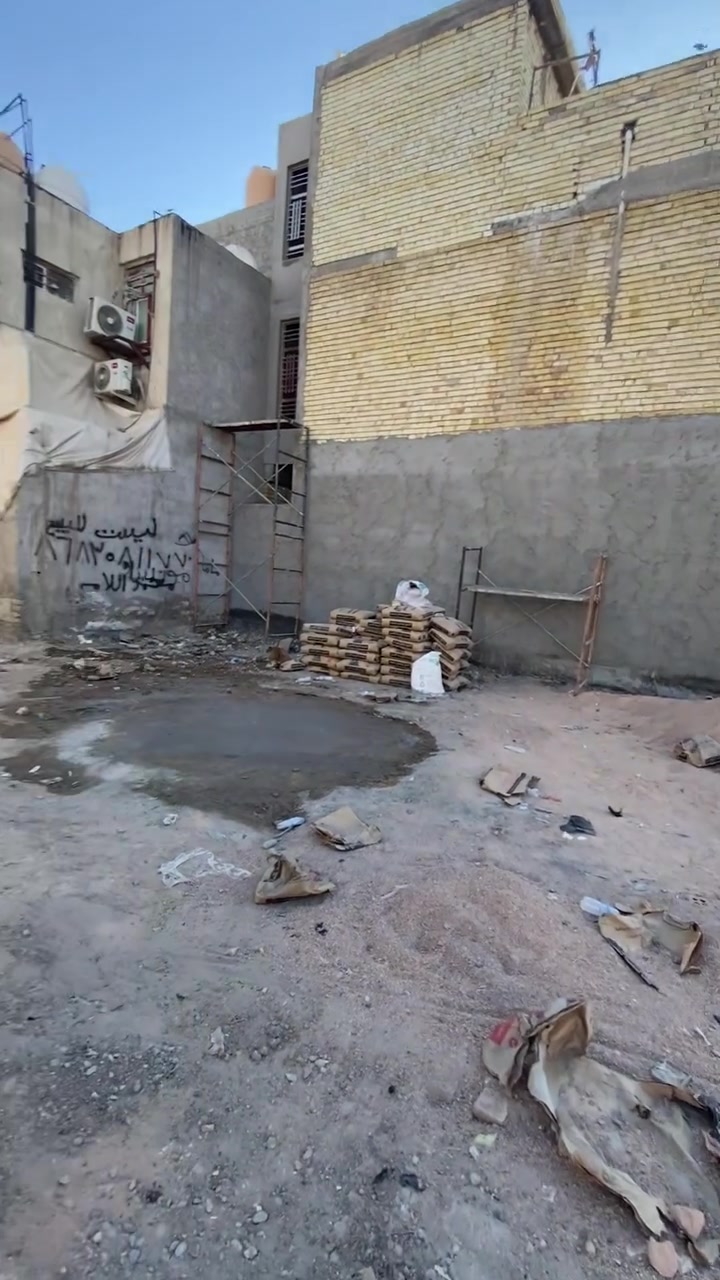 اخر قطعة لحك عليها
٥٠ متر والسعر صدمة ٨ ملايين وبيها مجال 
تحويل ثاني يوم 
الموقع السريدات المدخل الاول المربع الثالث 
***********
