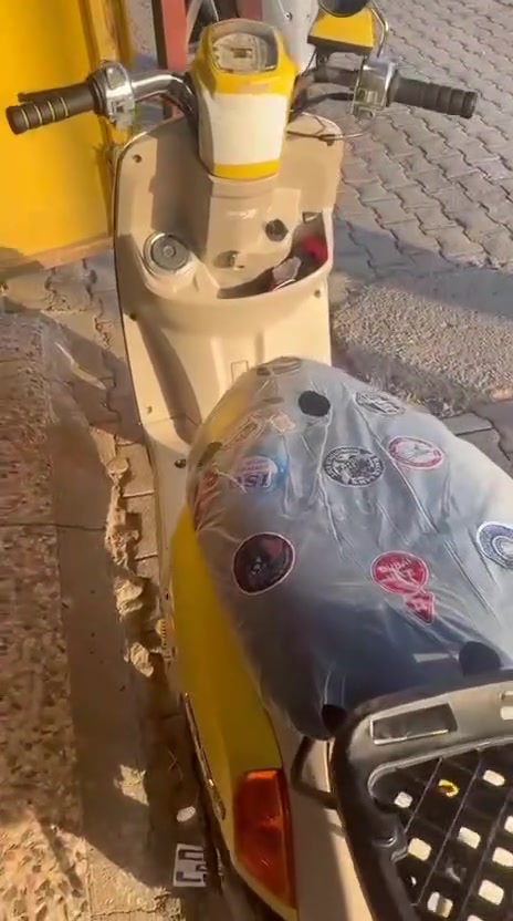 سلام عليكم دراجه بوليس لبيع دراجه برغي مافتووح بيه دراجه جديده كفابه مكينه وكفرات عناوني ميسان مغربه سعر 900وبيه مجال شراي يتصل لستفسار ***********
