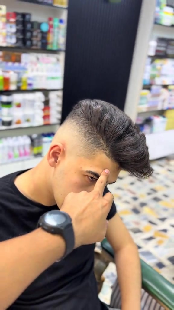 صالون تجميل • مكياج • حلاقة