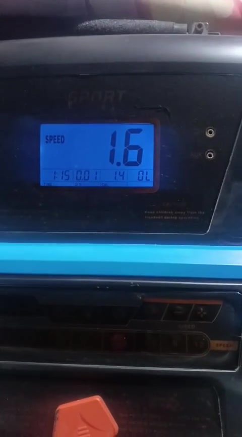 جهاز جري استخدام منزلي نضيف جدا وزن يتحمل ١٦٠كيلو دبل ماطور جبلي سعره ٢٢٥.  بي حزام تكسير شحوم تدليك جسم كامل موصفات مبي ثري سماعات بلوتوث نبظات القلب سعة الحرار تمرين مال معده مال شناو العنوان بغداد السعر ٢٠٠ 
‎العنوان بغداد ***********
