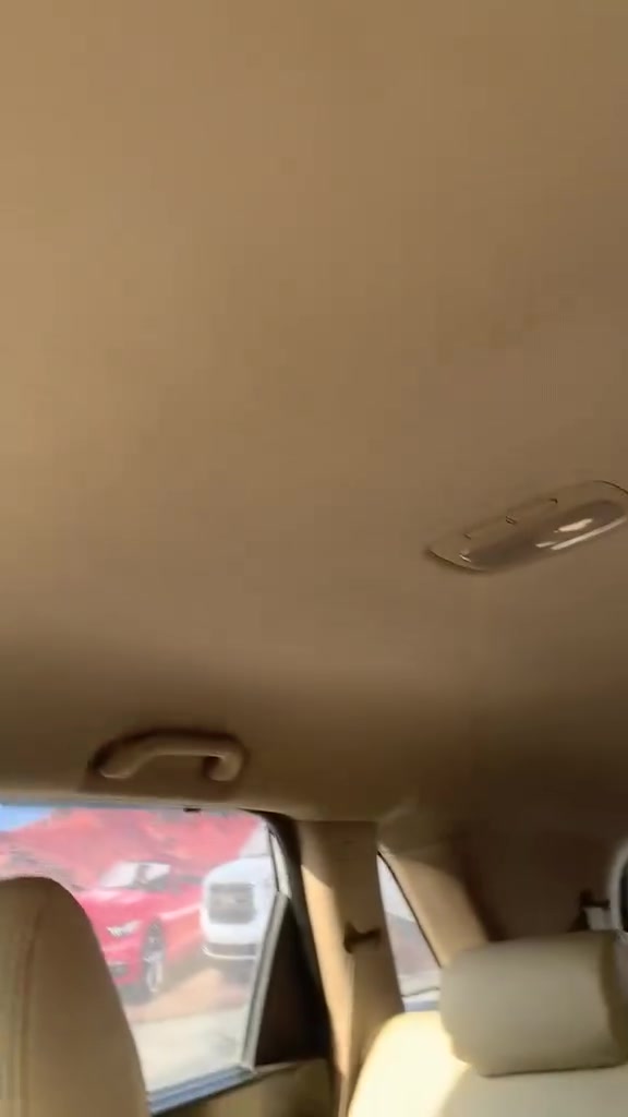 للبيع سورنتو 14  ماشيه 200كيلو رقم اربيل مسطره سياره فول عده الفتحه حساسات خلفي امامي سبعه راكب تشغل بصمه بيها بس شبرين صبغ بلجاملغ الخلفي 

السعر 135 وبيها مجال بسيط عنوان دهوك 
***********
