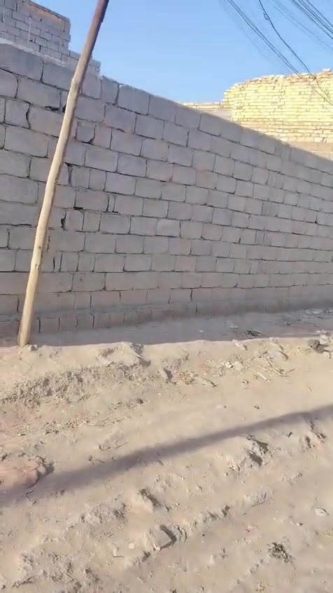 قطعه بحي الحسن مساحته 125 مقابيل الحسينيه ركن القطعه مسيجه  مكلف بنشر ***********
