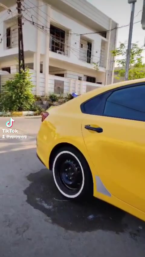 السلام عليكم فورتي للبيع موديل 19 امريكي غاز بنزين ماكينه 2000 دوش سعر 120 بيه مجال***********
