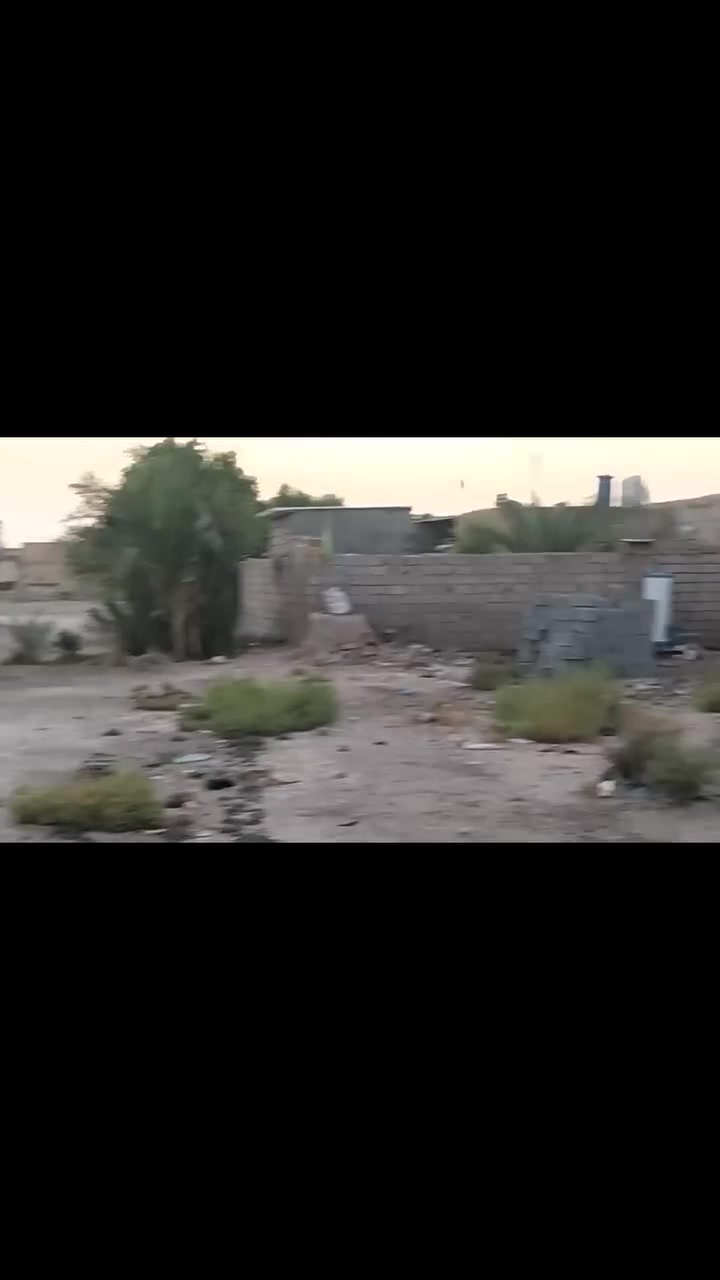 يوجد بيت للبيع تجاوز بحي اور ثانيه مساحه200 متكون من غرفة وصاله ومطبخ وبراني وصحيات داخليه وخارجيه السعر 13وبيه مجال لشراي ***********واتساب متواجد
