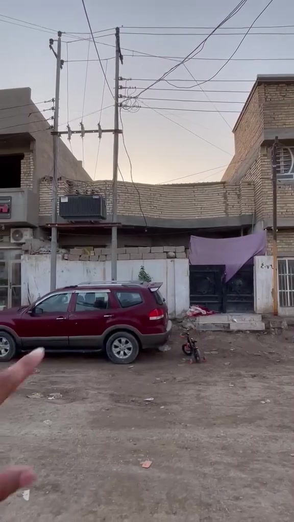 بيت للبيع مساحه 100 متر كامل مفولل شارع 15 متر ابو غريب الشهداء يم المدرسة زها حديد  قريب عل خط السريع الاستفار *********** مترفر وتساب
بي شويه غلط بالتصوير شارع 15 ليس 20
بيت للبيع مساحه 100 متر كامل مفولل شارع 15 متر ابو غريب الشهداء يم المدرسة زها حديد  قريب عل خط السريع الاستفار *********** مترفر وتساب
