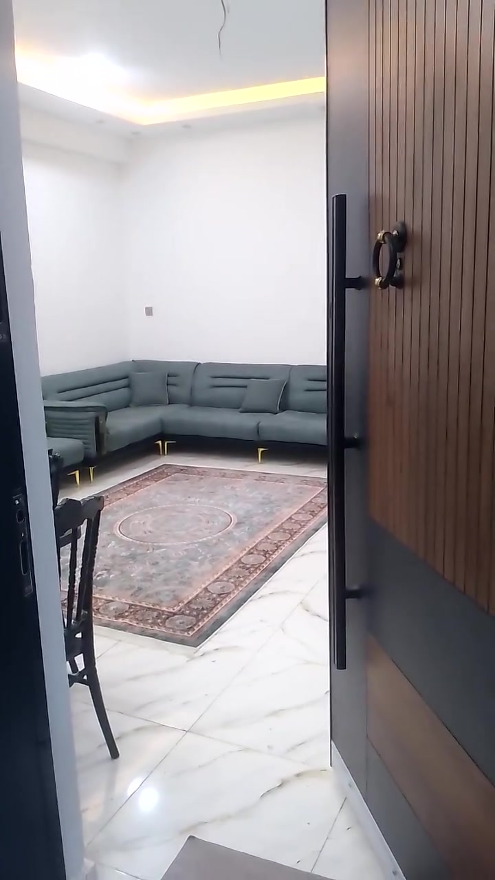 شقق موثثة للايجار بناء حديث كرادة داخل شارع بن رضا علوان للاستفسار
***********
