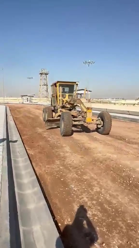 اكريدر موديل ٨٠ محرك بم الطويل مكينه جاهزه رقم واسط اب اسمي حصرا سنويه نافذه جديده شرط المداور الشراي يتصل السعر مناسب ***********
