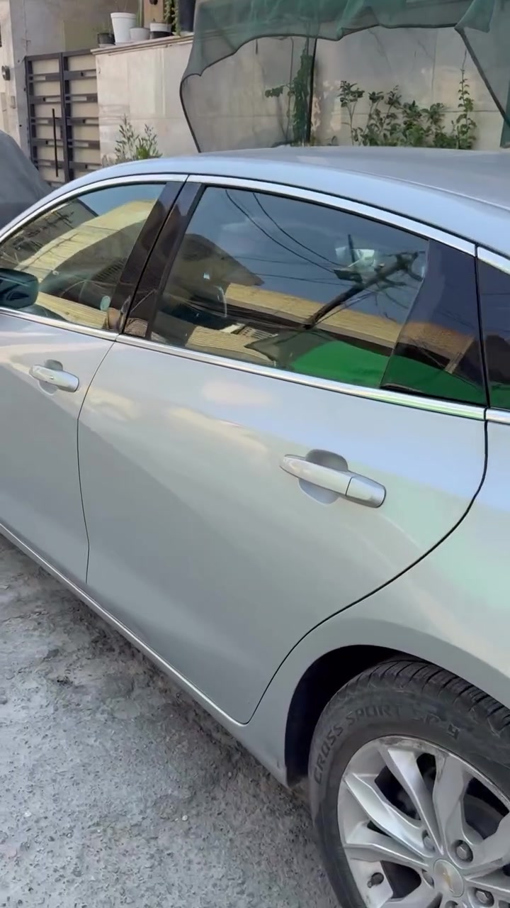 🚘للبيع فقط شفروليه ماليبو LT موديل 2022

• الممشى: 39 ألف مايل قابل للزياده ( ممشى امريكا ٢٩ الف مايل )
• فئة LT مواصفات معروفه

• سيارة استخدام بيت ومحافظ عليها ومعتني بيها تبريد ثلج بلادي
• الصيانة أول بأول سياره اعتماديه عمرها مافشلتتي صارلها سنتين عندي
• ميكانيك السيارة كله على وضع الشركة وما مملعوب بأي جزء
• الصدر الأمامي جديد مبدل موجوده الوصولات يم العماد
• السياره بدون صبغ الحادث سطحي، فقط جاملغ جهة عكس السائق وتم استبداله بنفس اللون ، ايرباك دركه ستيرن فقط وتم استبداله بقطعه وكاله صور الحادث مرفقه

• مركب عليها عدسات شمسي أصلية
• صيانه دوريه عند أرض الشوفر 
• جميع أغراض الوكالة ، كتلوك موجود
• السيارة باسمي، سنويتها سارية وشرط التحويل ( رقم مميز )

مكانها بغداد اعظميه سبع ابكار
***********

نص مكتوب في الصور:
- 2022 Chevrolet Malibu, LT
- Lot: 1-54777442
- VIN: 1G1ZD5ST9NF108307
- Seller: No information
- Copart
- Final bid: $6,600
- Remove Vehicle History
- Sales History (1)
- Archival offers of this model
- 10 photos