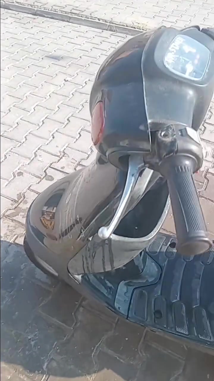بيجي بطه دراجه شرط المكينه مامفتوحه للبيع للتواصل ***********
