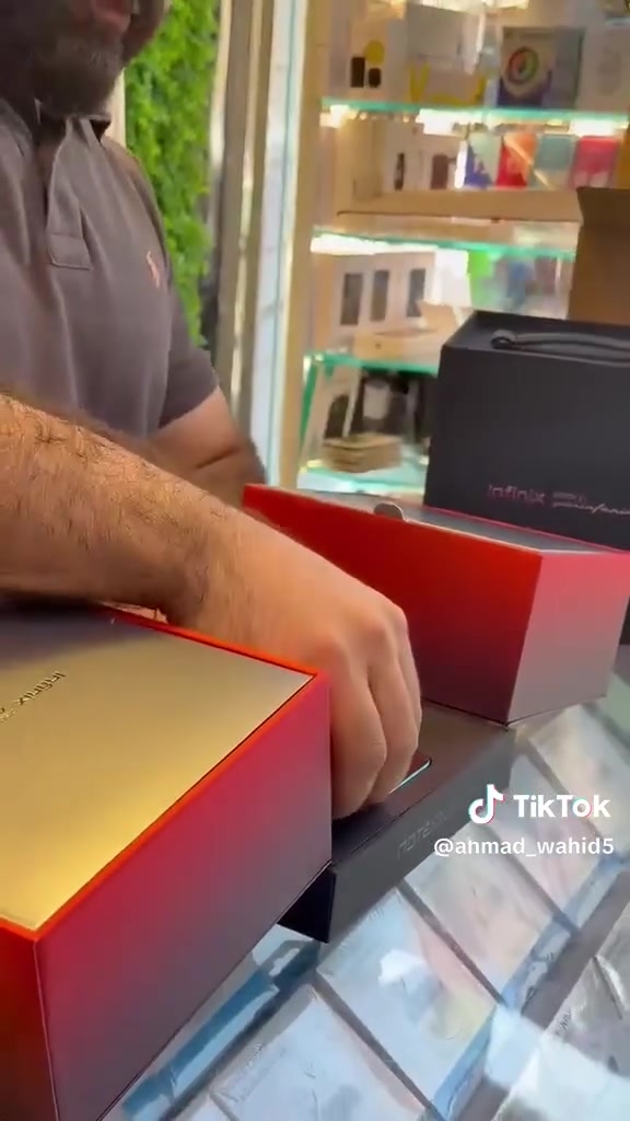 للبيع infinex note 60 ultra 512g
موجود عنكاوا سعرو جديد مليون و٥٠ الف
مطلوب ٨٥٠ قفل للتواصل واتس اب 
***********

