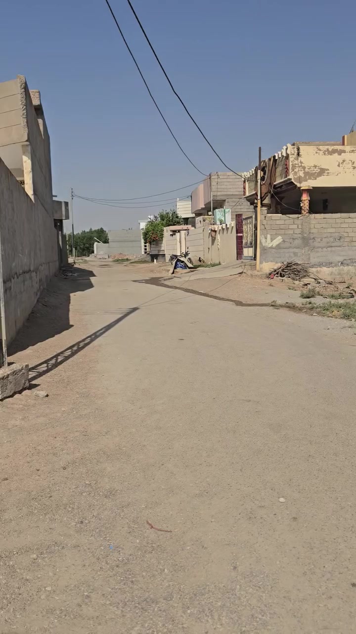 أرض • قريه الحاج محسن • ٢٣٢م