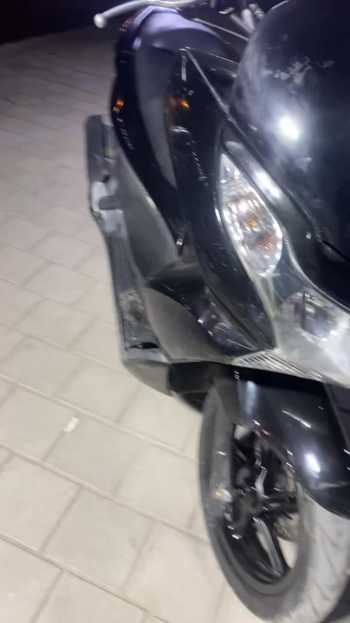 هوندا PCX • ١٥٠ • جيل اول