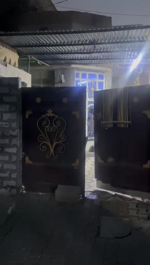الحسينيه • ١٠٠م • طابق ونص