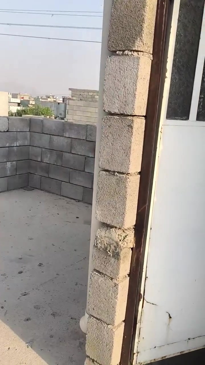 هيكل للبيع المساحه 60 متر غرفتين صحيات مطبخ الهيكل تحت الضغط مثل ما موضح بالتصوير مراوس بسياره او بيع مباشر الاستفسار اكثر ***********
