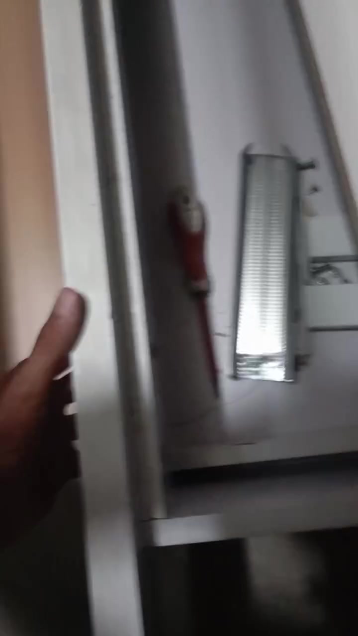 ***********
