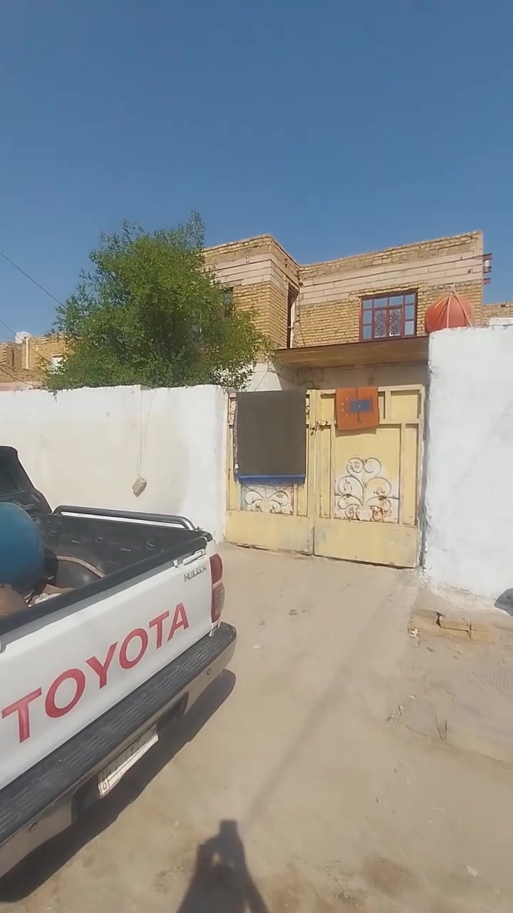 بيت اليجار بحي للخليج مساحته 200رقم التلفون ***********
