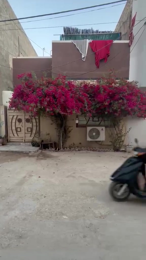 للبيع دار  100 م  حي الزهور كاع محمد حلوه تواصل مع المكتب
