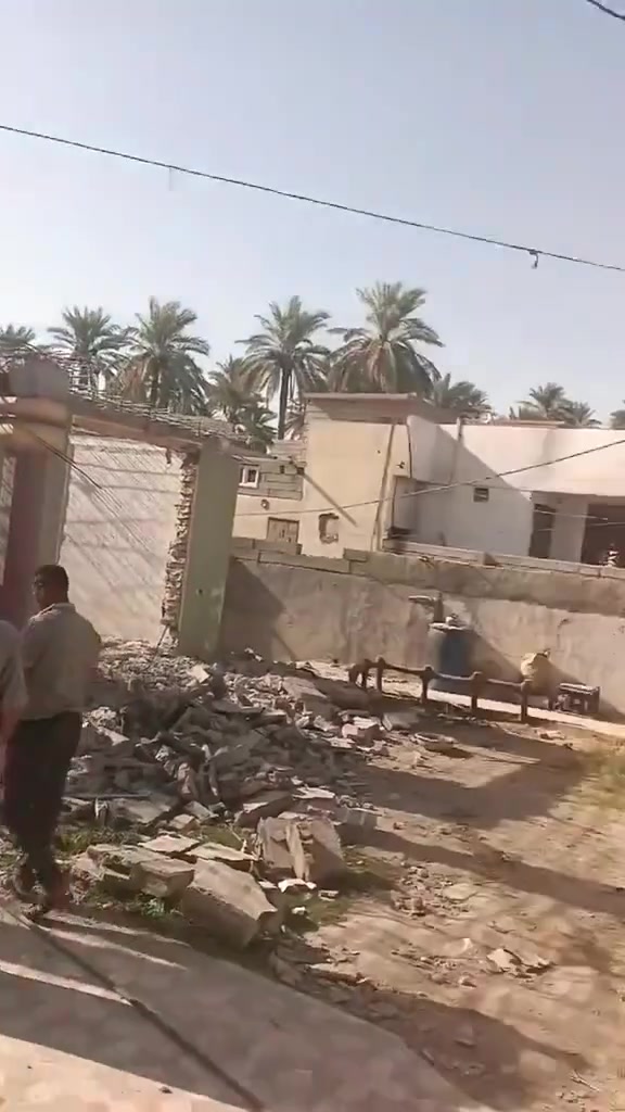 تفليش الدور ورفع الانقاض بموادة فقط وتعديل الارضيه مع تحياتي للجميع ***********
