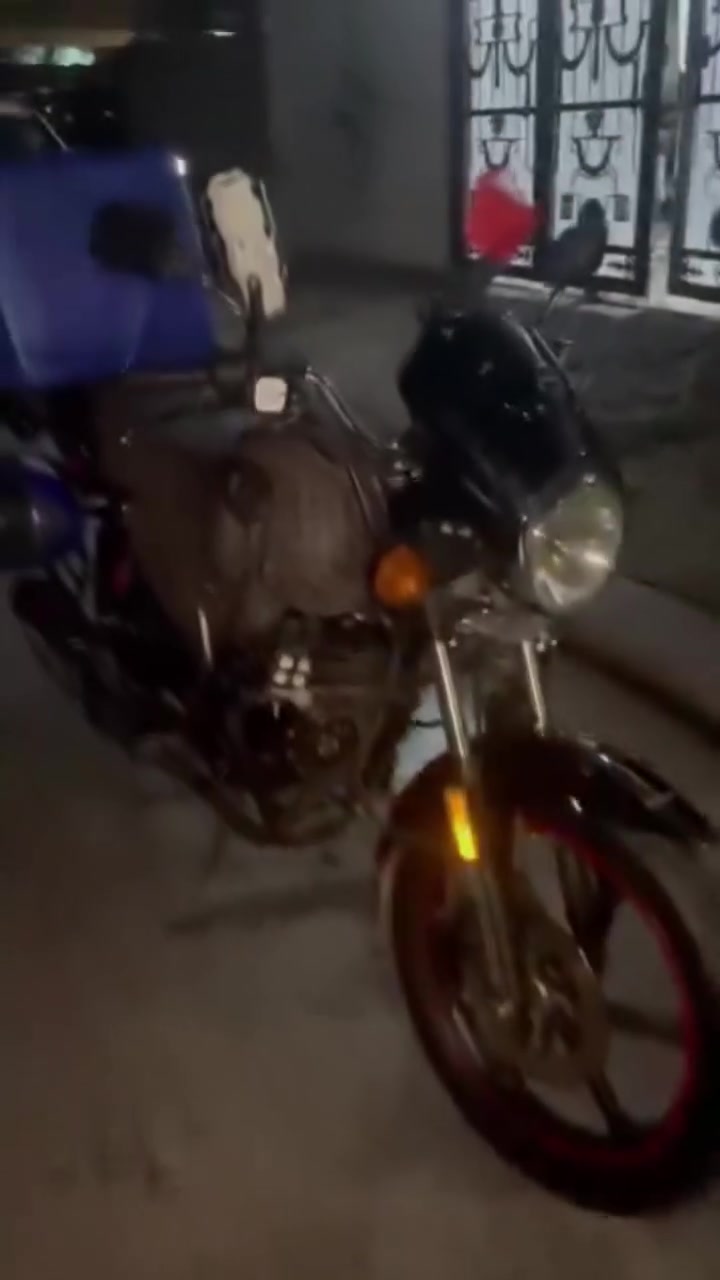 دراجه دايواند موديل 24 رقم أربيل  ماشيه 3000 محرك بل شرط دراجه مكفوله من تأثير للتاير  شاصي عريض الهندي السعر مليونين ونص وبيه مجال  رقم بي وات ساب ***********
