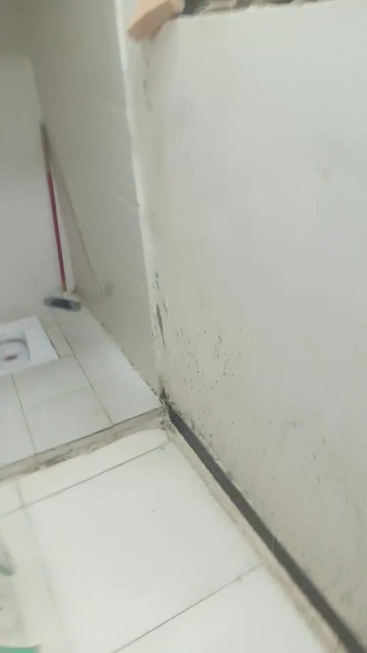سلام عليكم بيت جاهز من كلشي كامل بيبان موجوده زراعي مساحه 50 متر   شوف العين ضباط الثانيه اول فرع بيت يصير مقابيلك قاطين طابق ثاني غرفه وبيتونه اتصل *********** واتساب

