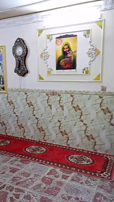 بيت مساحه ٧٥متر طابقين
الشعلة شارع ابو الدهن في البداية يحتوي على ٣غرف حمامات ٣استقبال حولي مطبخ السعر ٩٥للتواصل ***********
