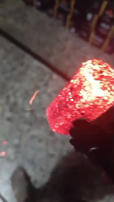 🔥🔥 تجّار الفحم وأصحاب المحلات — هذا عرضكم! 🔥🔥
🖤 فحم HANA جوز هند طبيعي
📦 متوفر مربع + اصبع
💯 جودة ممتازة ومناسب للنراكيل
🔥 حرق ثابت وحرارة قوية
📦 تجهيز جملة للكميات والكراتين
💰 أسعار خاصة للتجار حسب الكمية
🚚 توصيل لجميع محافظات العراق 🇮🇶
إذا أنت صاحب محل أو تشتغل توزيع وتريد فحم مضمون بسعر جملة، راسلنا مباشرة 👇
📞 ***********
📲 للطلبات والاستفسار — واتساب متوفر
🔥 خذ كميتك بالجملة وابدأ بيع وأنت مرتاح 🔥
