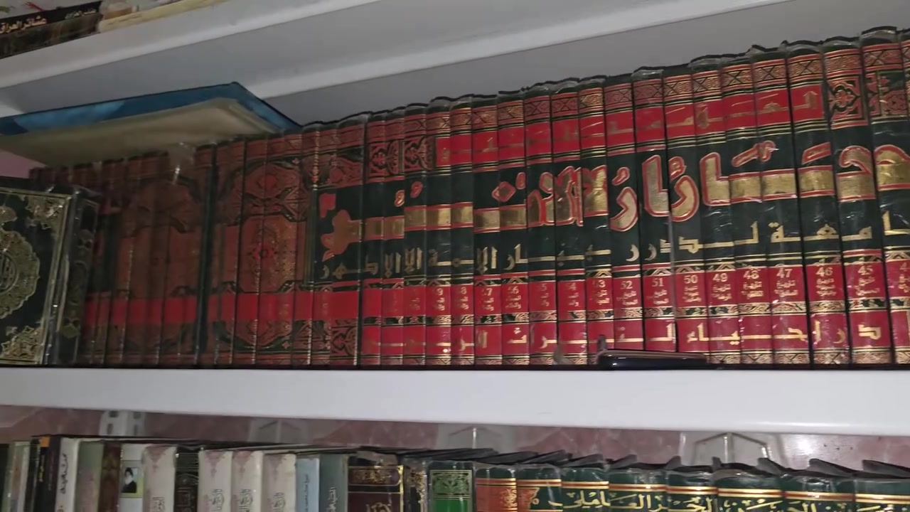 كتب حوزويه كامله كل الأجزاء من بحار الانوار إلى اخرهي للبيع @مكا بغداد م صدر رقم ***********
