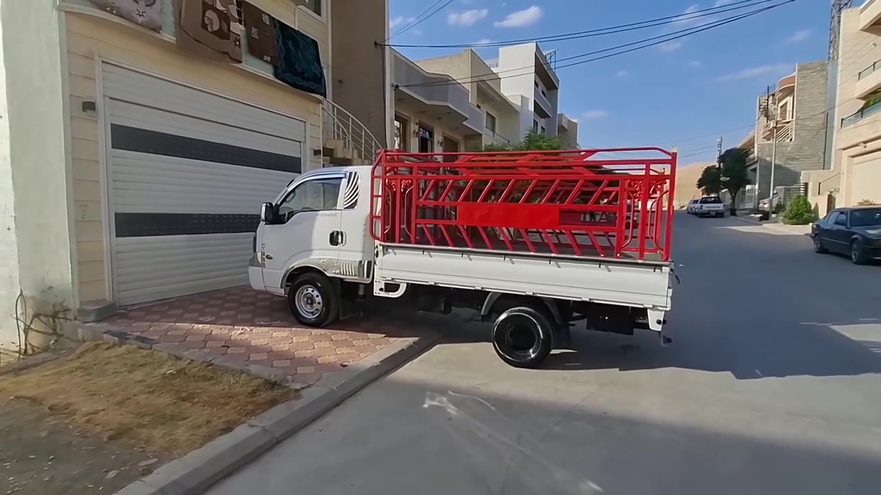 کیا مۆدیل ٢٠١٣ یەک دەرگای بۆیاخە مەکینە ٣٠٠ سوپەری ٧ گێرە
ڕەقەمو سەنەوی تازەیە تامانگی ٩ /٢٠٣١
سەیارەکە دینار ماسرەڤی تیا نیە هەمو گیانی بەشەرت 
 سلیمانی 
***********
