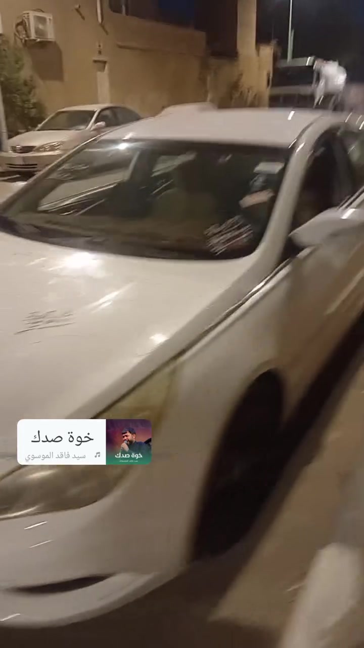 السلام وعليكم شباب سوناتا كامله مكمله مكينة وكير حداديه ادوات مكصوصه جنطه شغل عدل كله باجات مكينه وكير وحداده طوبه وتخم تاير جديد وتبريد ثلج ودواخل بل جيس دخول جديد شغاله من الطول للطول مابيه نقص برغي رقم وسنويه وملسق شرط حاسبه عمي ٤٨ وبيه مجال للطيبين عنوان البصره وهذا رقمي *********** خابر وتدلل اخوان للتئكيد السياره بانزين بانزين 1800 مرغوب مراوس ماكو مشكله
