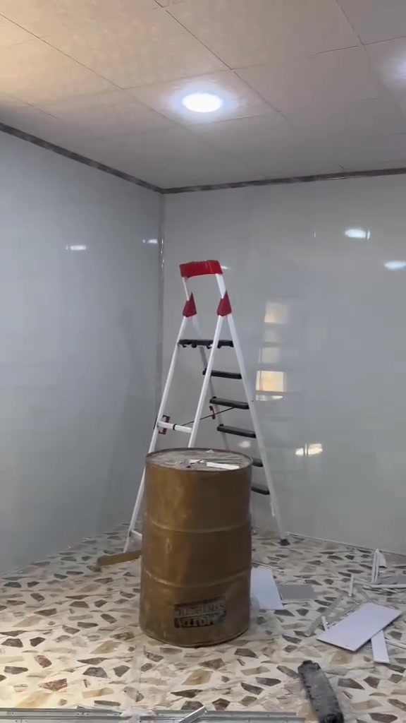 السلام عليكم
يوجد كادر متكامل لعمل السقوف والجدار وبديل الخشب والرخام 
واي ديكور يعجبك 
للاستفسار اتصل ع رقم 
***********
