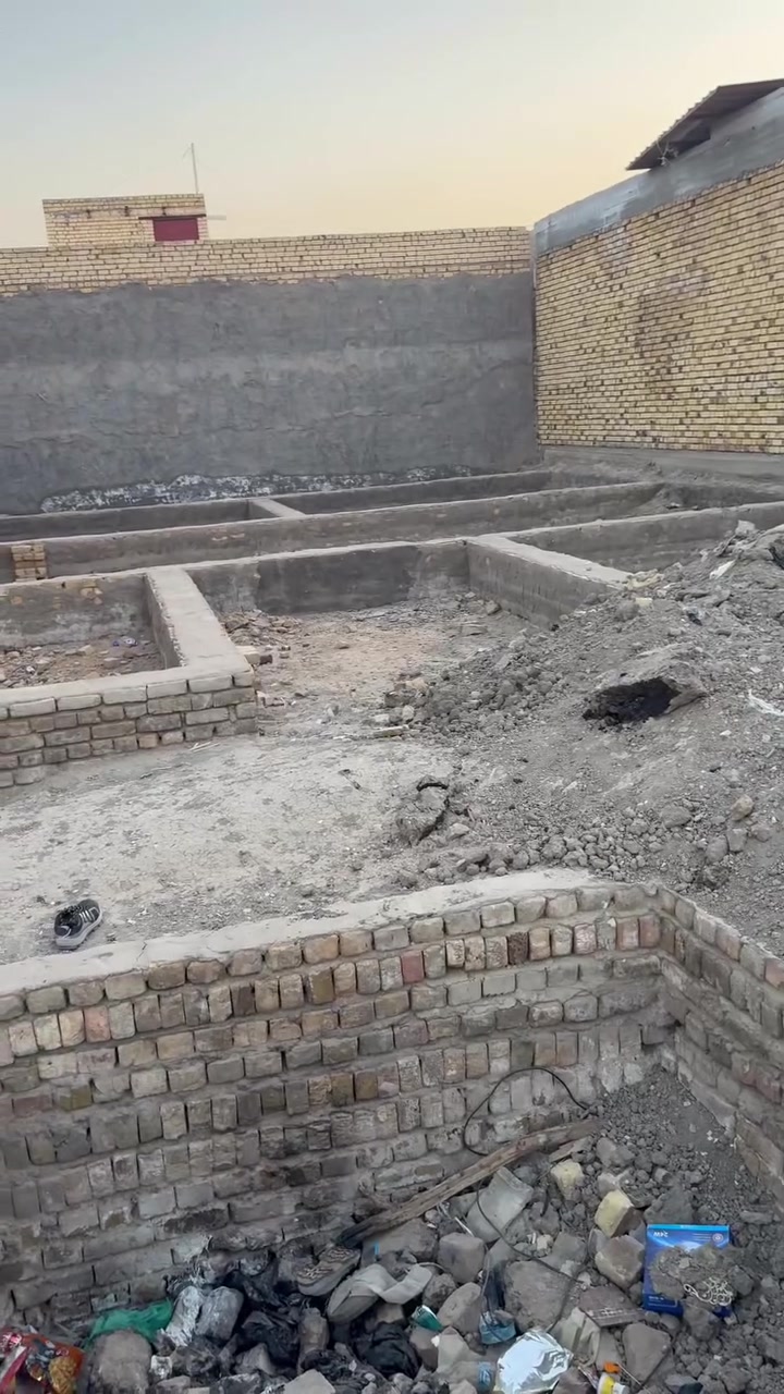 قطعه ارض للبيع الخضر الصوب الكبير حي غزه  قرب بيت سيد فالح و حجي عيدان مساحه250متر بيه رباط كما موضح بالمقطع  واصله كافه الخدمات ماء و كهرباء و تبليط 
سعر مناسب
للاستفسار الاتصال ع الرقم ***********
