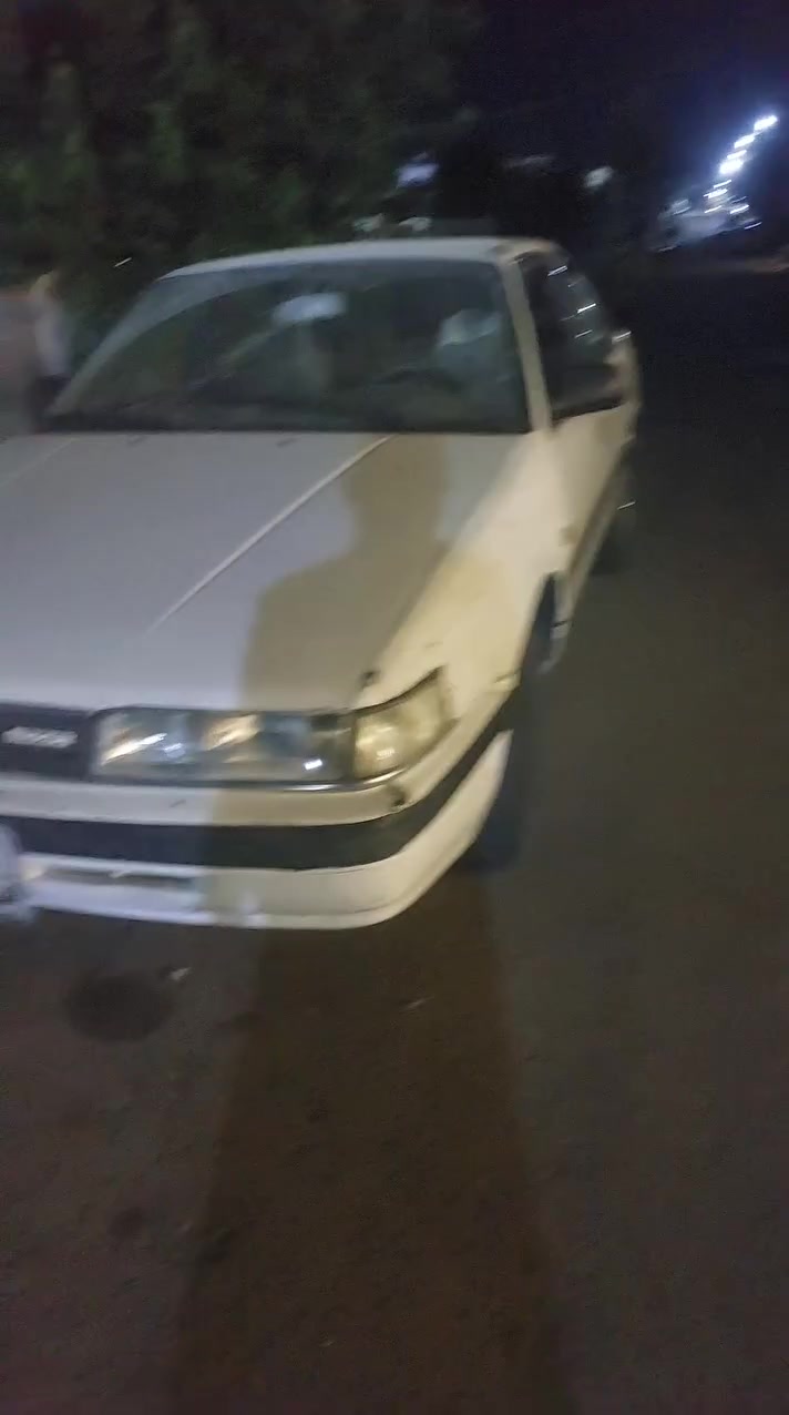 مازدا ٦٢٦ بيضاء اللون نظيفة بأسمي تحويل ثاني يوم رقم دهوك قديم مميز سنوية نافذه موديل 88 محرك 12  بيه صوت يعني ابيع محرك كايم الجامة الاماميه بيها كسور ... الداخل نظيف باتري البارحة جديد اشتريته المكان اربيل شاري زيرين للتواصل وتساب *********** السعر 30
