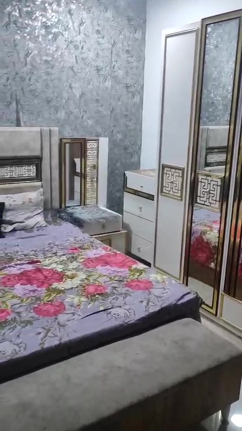 ميلانو • مستعمله • سرير ٢٠٠×١٨٠