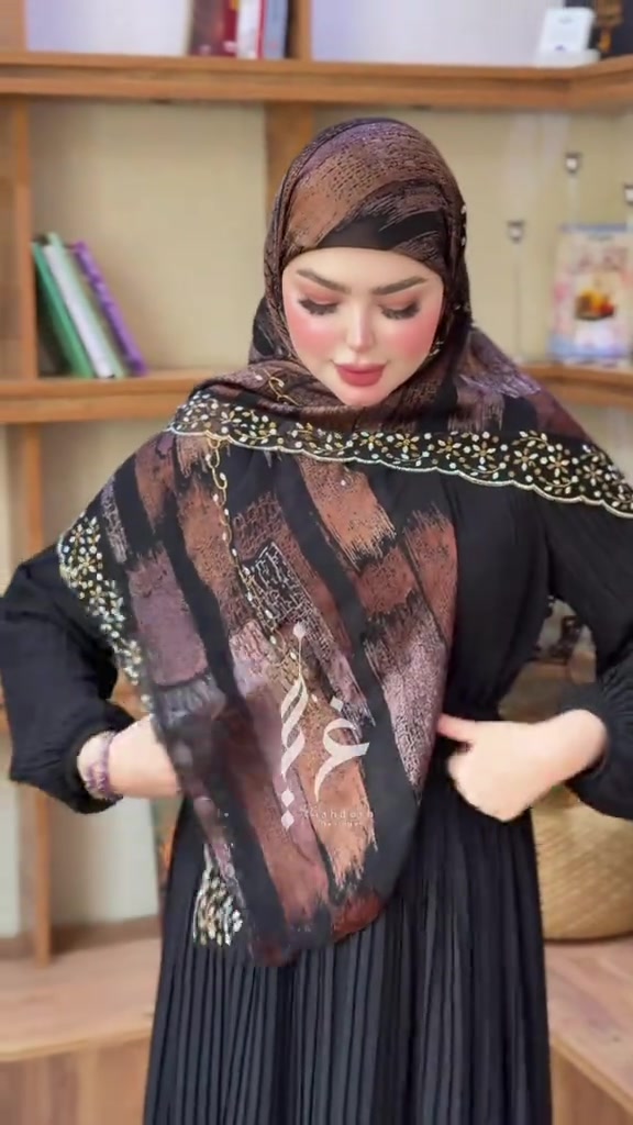 للحجز واتساب  ***********

نص مكتوب في الصور:
- Gahdosh
- Designs