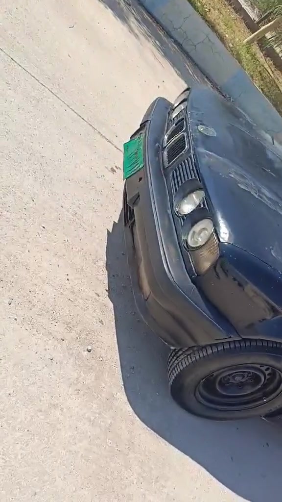 bmw 1990 گئیڕو مە کینە بە شە رت کتابی ڕیگە پیدانی لە گە ڵە دامناوە
نرخ 18گە ڵاو مە عامە ڵە وە تس ئە پو فایبە ری لە سە رە
