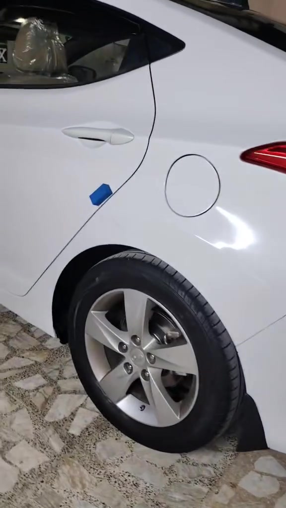 هونداي النترا بيضاء بغداد دولي بسمي السياره ٢٠١٢ من سنتها عندي ماشيه ٨٩ الف فقط خليجي مكفوله كفاله عامه من الدعاميه لدعاميه من الصبغ والضربه حتئ دعاميتها بلاد سلايد رووف تبريد مجمده محرك دوش السياره بسمي مكاني بغداد بيع او مراوس بسياره عاليه مع الفرق سعرها قفل من الاخير ١١٩ ورقه فقط مع التقدير والاحترام رقمي ***********
