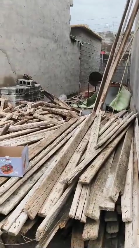 السلام عليكم ورحمة الله بيت مساحه140متر تحت البناء للبيع العنوان كربلاء المقدسة قرب حولي100سند117السعر60وبي مجال شي قليل 
ستفسار اكثر ***********‬‏
***********
