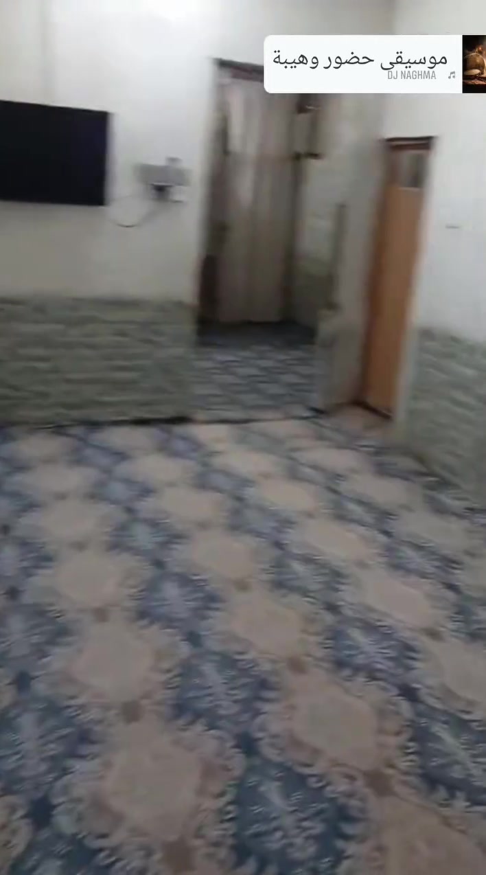 بيت للبيع 100 متر بلديه حي العسكري مدرس خلف جملة بركات الزهراء بي غرفه وصاله مطبخ استقبال سعره 23 وبي مجال ***********

