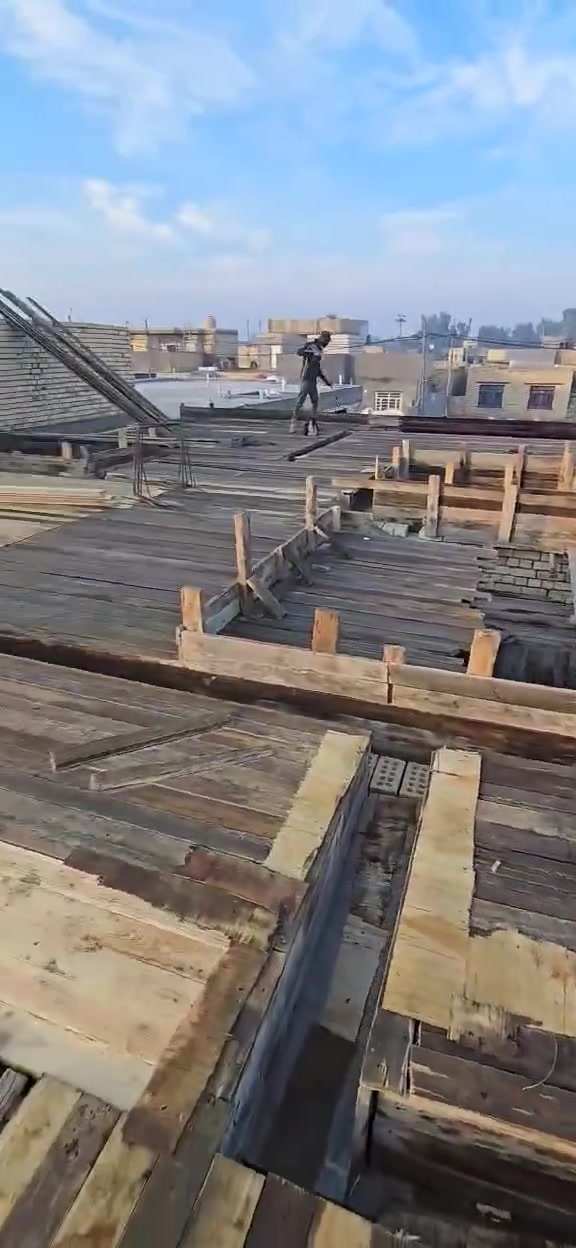سلام عليكم عندي كادر نجار وقالب خشب أي مكان  بابل أي محافظة جهاز ***********
