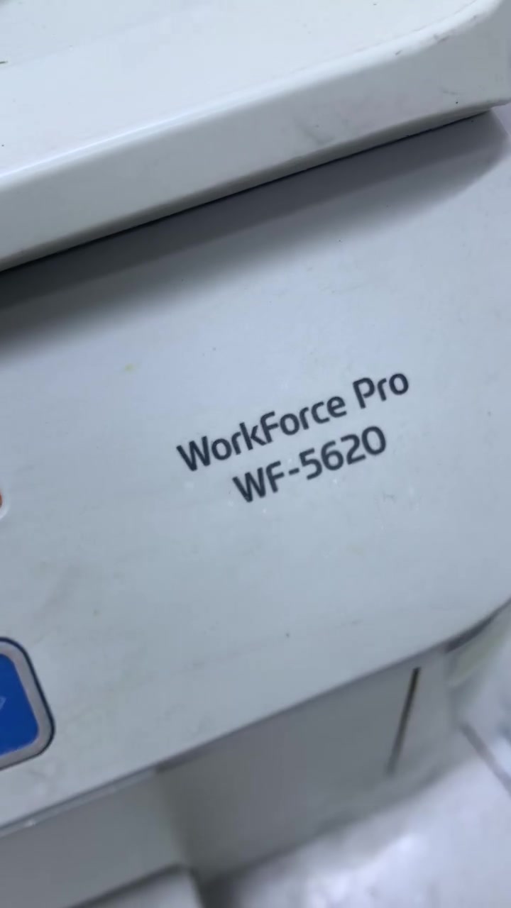 طابعه ابسون WF5620
واي فاي 🛜 
وجهين 
ملغيه الشريحه 
عدادالمطبوعات 141 الف
فيديو موجود لكل التفاصيل 
السعر 275الف
توصيل موجود
***********
