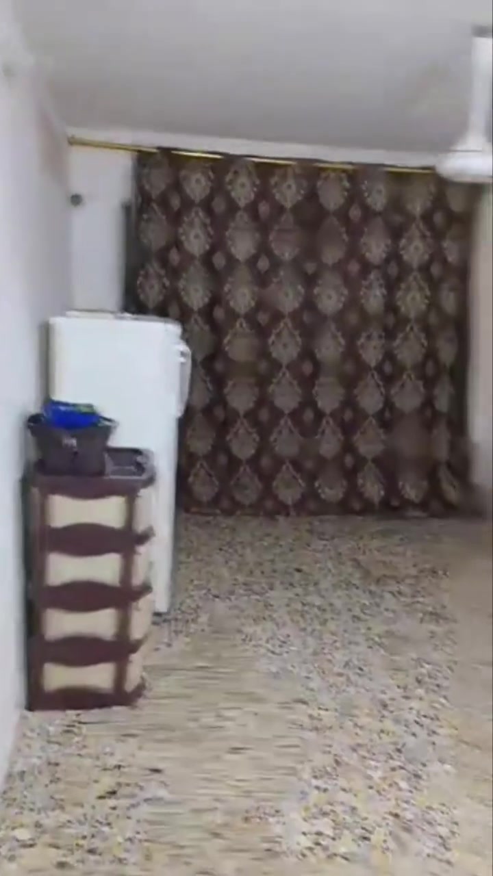 بيت للبيع • ٨٠م • قرب جامع المحسن