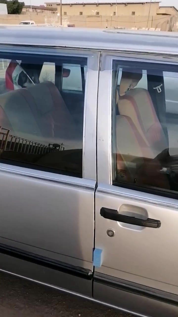 السلام عليكم فالفو للبيع مديل 89.رقم بابل تبريد شغال مكينه صفر جاج وكير حاوية تخم تايرجديد سنويه صار ايام من سقطت.. راعيها يريد مداور.. السعر 48 وبيها مجال.. ***********
