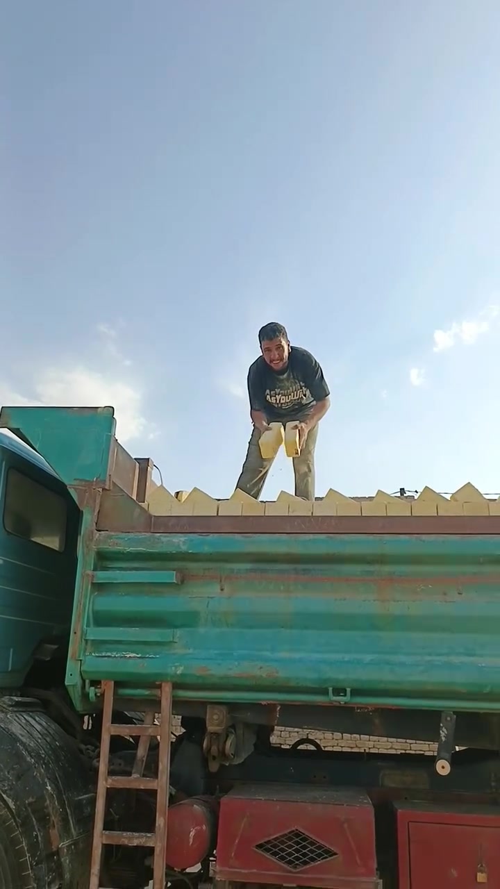 السلام عليكم طابوك درجه اوله واصل جميع أنحاء الكوت الاتصال واني بلخدمه *********** شرط الزياده وياها اسمع تفاصيل بلفيديو وشوفه شكل🫰🏻

