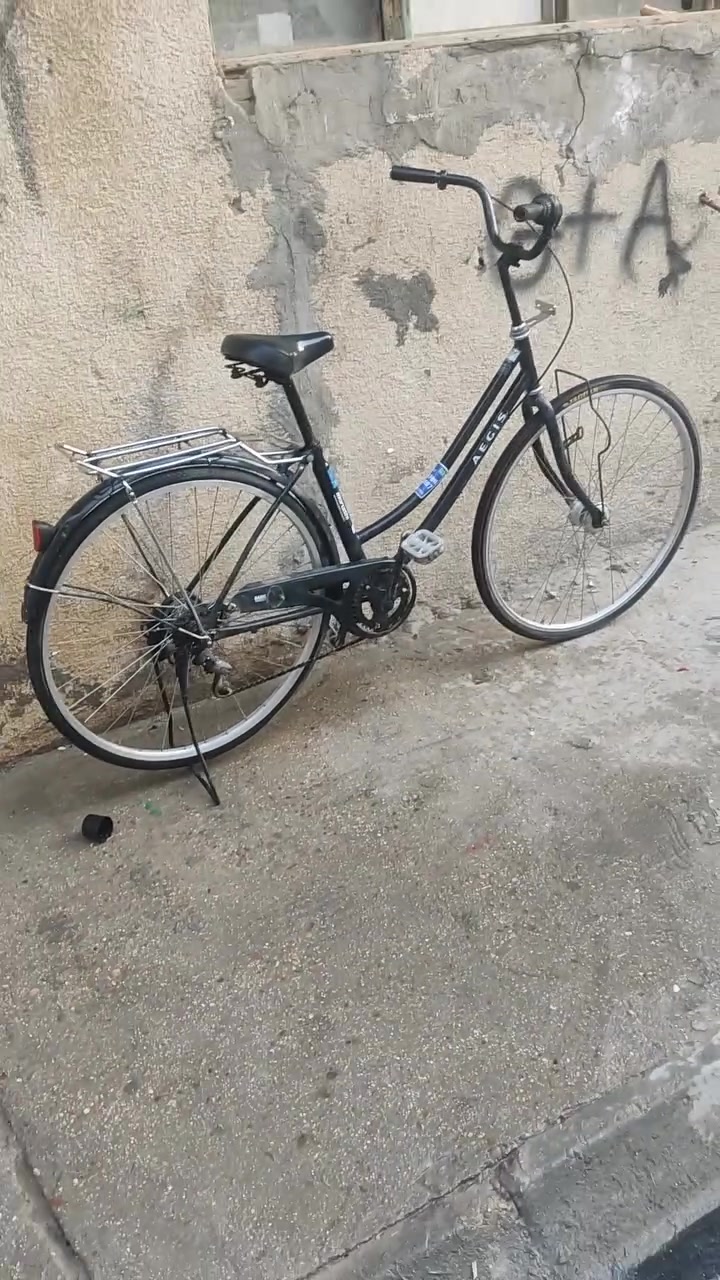 سلام عليكم من رخصت الادمن باسكل للبيع حجم27 كير ياباني اصلي مختم مكفول من الصبغ جاملغ الكدام موجود شوفت عينكم سعرة 75 وبي مجال 
متواجد خاص او واتساب ***********
