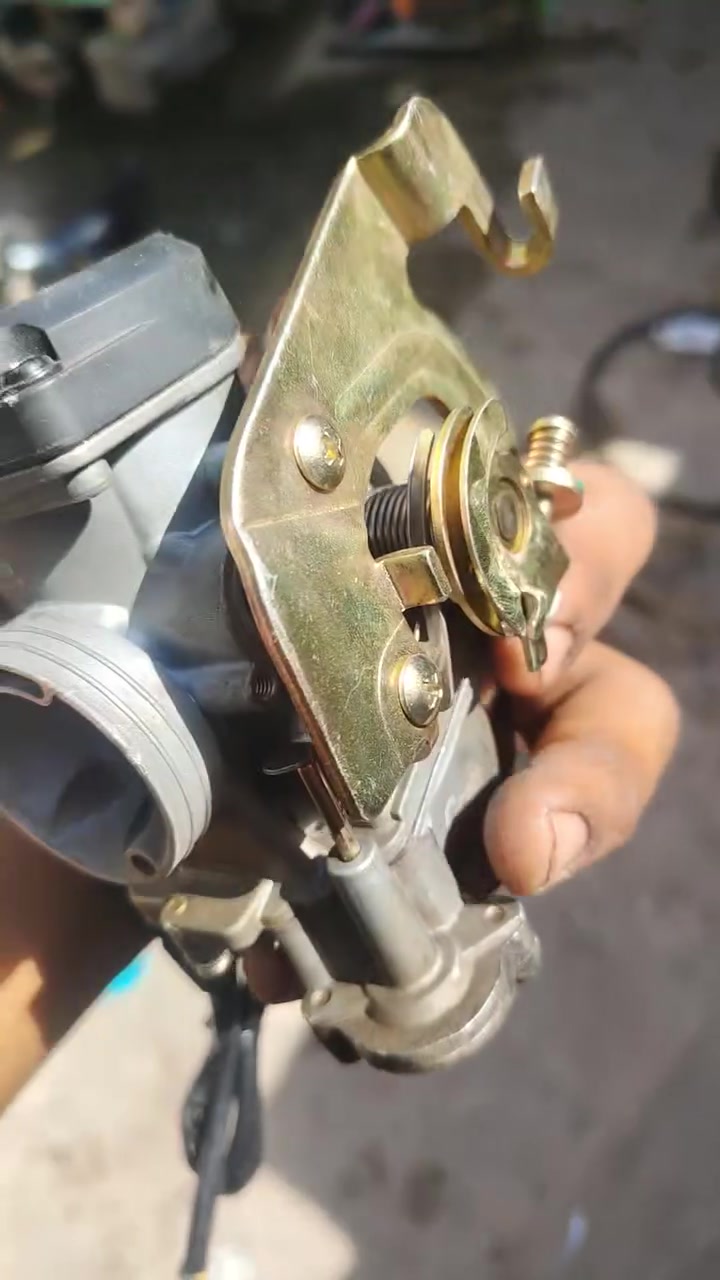 كابريتر سكنس فحل +نثيه اشتريته الدراجتي وطلع مو كابريتر أخذته ب 45 اريد ابيعه ب 25 لله تسوه أكثر مره وحده شديته العنوان بغداد المعامل ***********
