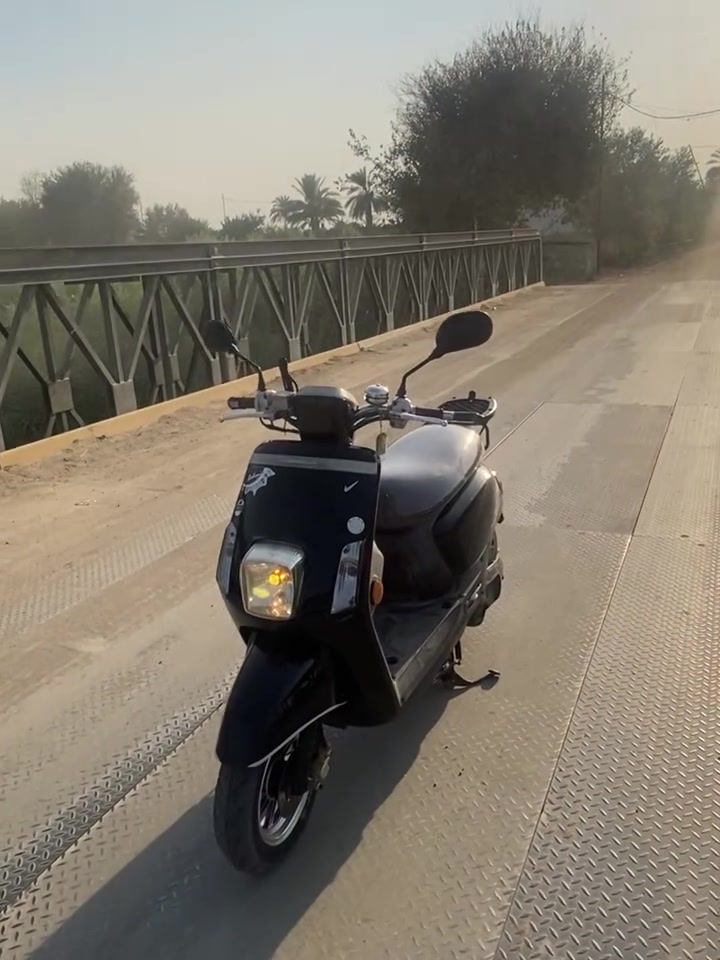 السلام عليكم دراجه ماكس بوليس نوزل للبيع دراجه نكره سلف ب اي وقت مكينه بلاد برغي ممفتوح لسعر مليون و250و بيهامجال كهرباءيات شغالات كلهن هورن شغال تايرات زوج جديد جلاتين مكان بغدادتواصل عل رقم ***********
