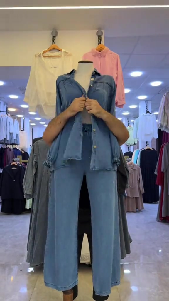 ملابس