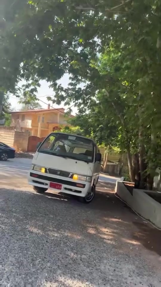 نیسان تەخت بۆ فرۆشتن 2001
گێر مەکینە ئەکسل کارەبی بەشەرت  نمونە لە جوانی ئارم پلاستیکی سلیمانی غاز و بەنزین 
***********
