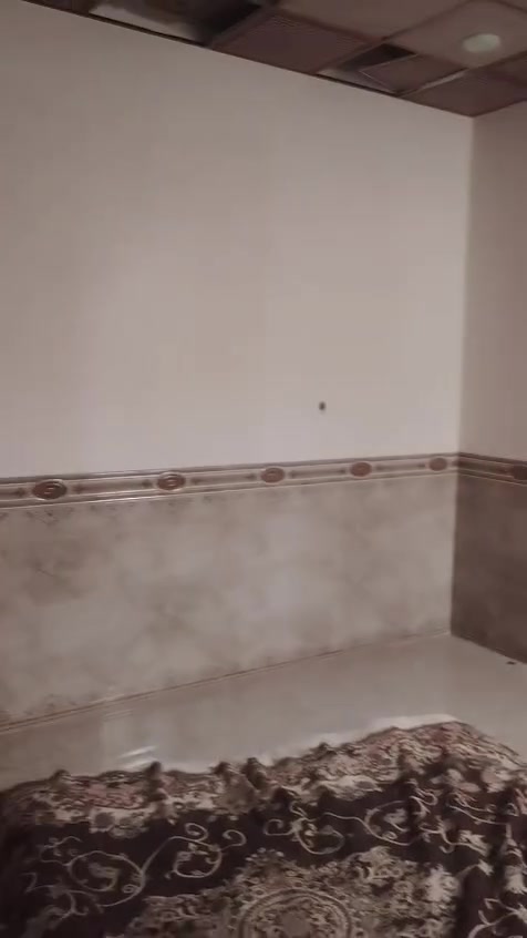بيت رهن حي النداء قرب قصابيه الميالي حي النداء شارع المجمعات مساحته 232 متر بيت جديد بي 3 غرف 2 مطابخ 
صاله جبيره رهينته 35 للستفسار ***********
