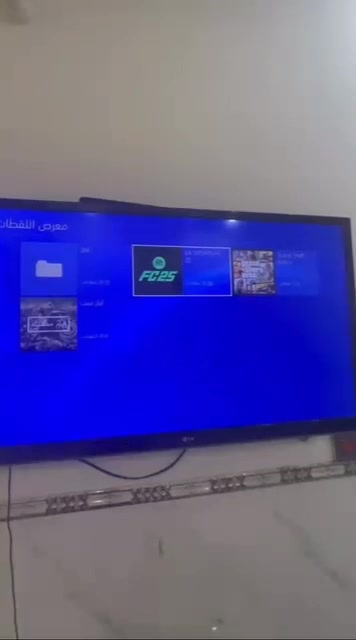 بلي فور مهكر سلم للبيع وياه اثنين يدات و قطعه هكر اضافي فيشه هذا سعره وبي مجال قليل توصيل ماكو